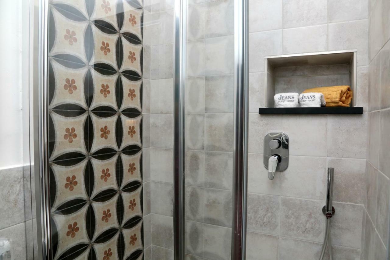 Apartment Jeans Luxury House